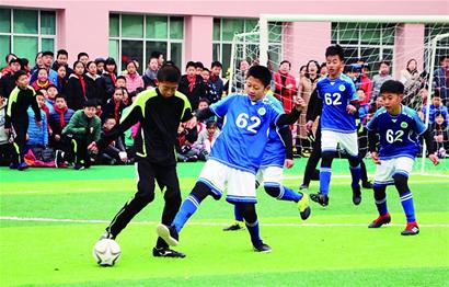 3-0,19岁巴萨旧将助攻梅开二度,率队完胜赫罗纳,终结7轮西甲不胜（3-0！19岁巴萨旧将两助攻发威，率队完胜赫罗纳，终结西甲7轮不胜）