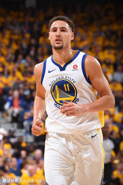 足球鞋钉类型全解析（足球鞋钉种类全指南）