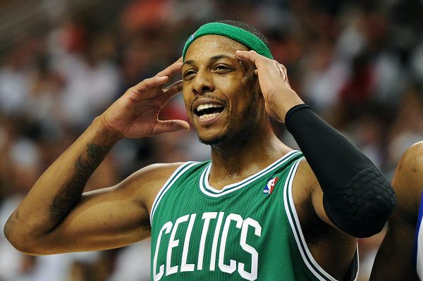 球星刚上场就改变节奏（球星上场瞬间改写节奏）