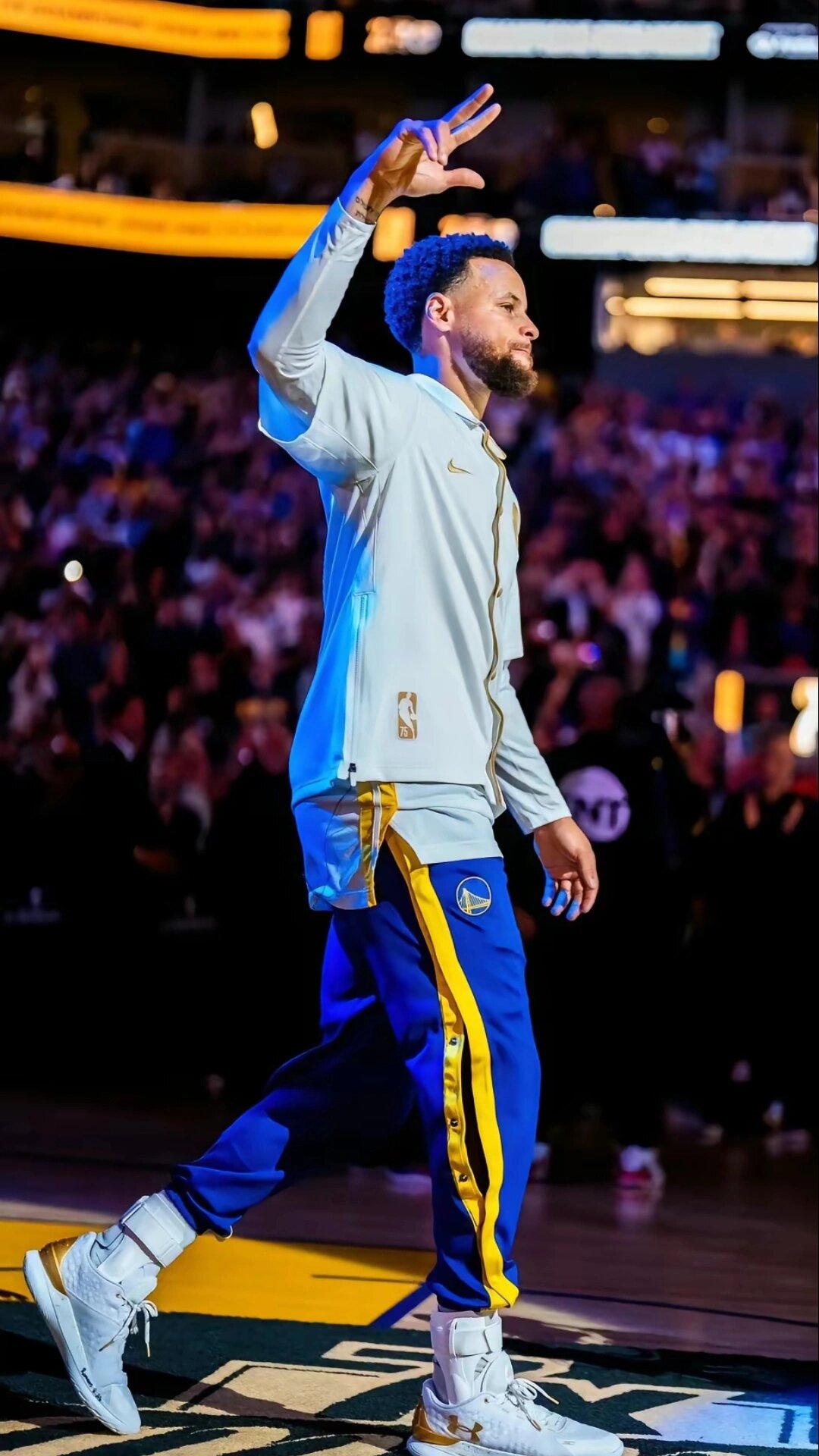 奎因五项基础数据均排在本届新秀前五，总助攻第一（奎因五大基础数据全部跻身本届新秀前五，助攻总数领跑）