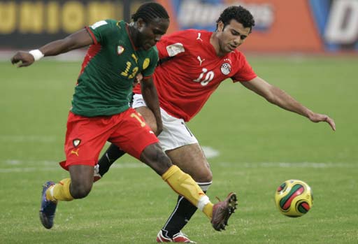 平衡稳健与冒险，篮球防守的艺术（稳与险的拿捏：篮球防守之道）