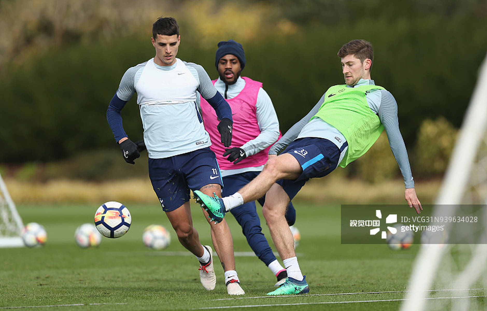 随着奥萨苏纳2-0,西甲最新积分榜出炉：多支老牌劲旅沉沦令人唏嘘（奥萨苏纳2-0告捷，西甲最新积分榜出炉：多支传统豪门低迷令人唏嘘）